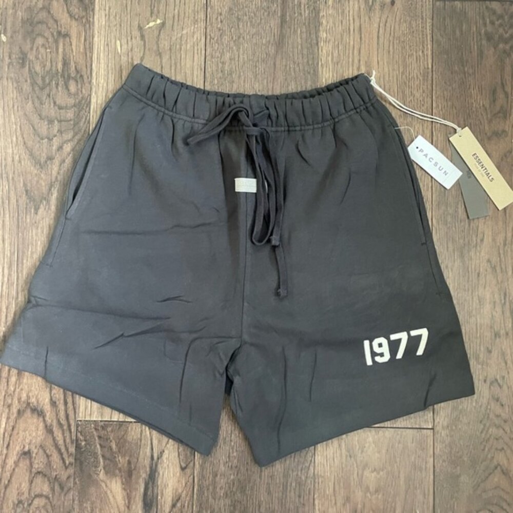Essentials fear of god shorts 1977 iron